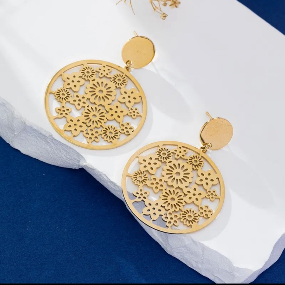 Gold plated stainless steel earrings